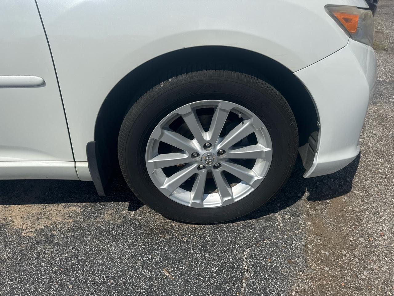 Toyota Venza FWD I4 2011
