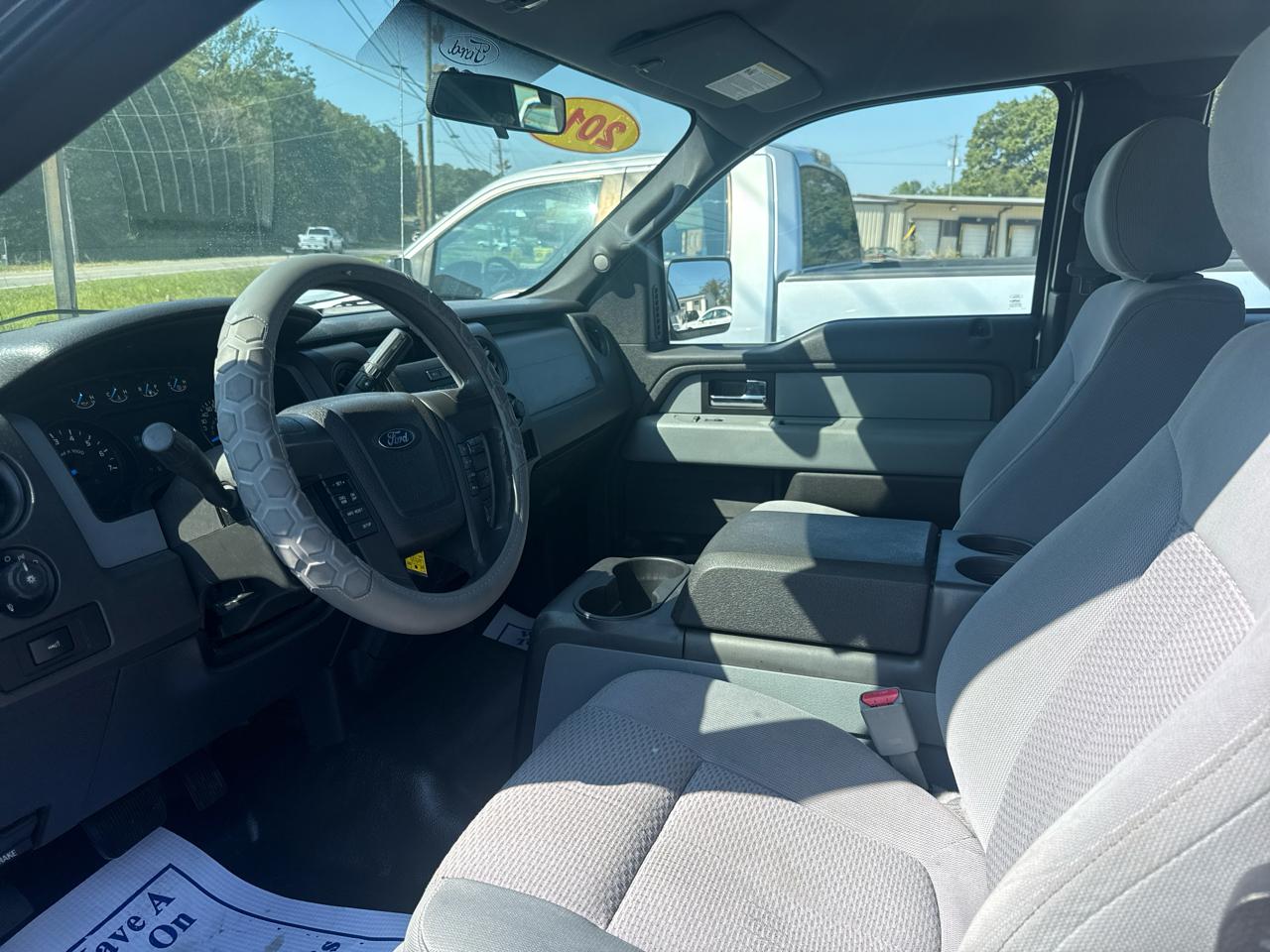 Ford F-150 XL SuperCab 8-ft. Bed 2WD 2014