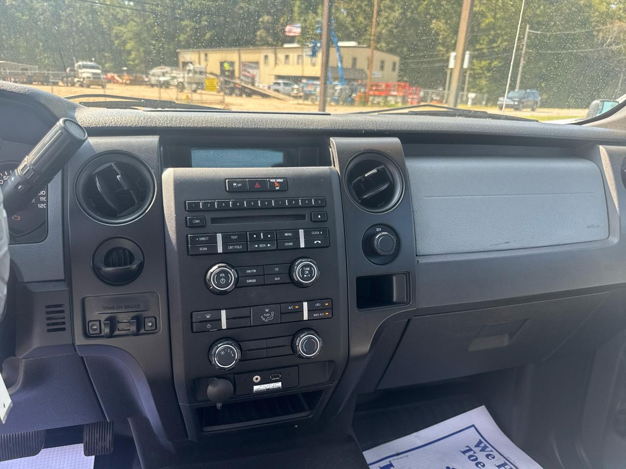 Ford F-150 XL SuperCab 8-ft. Bed 2WD 2014