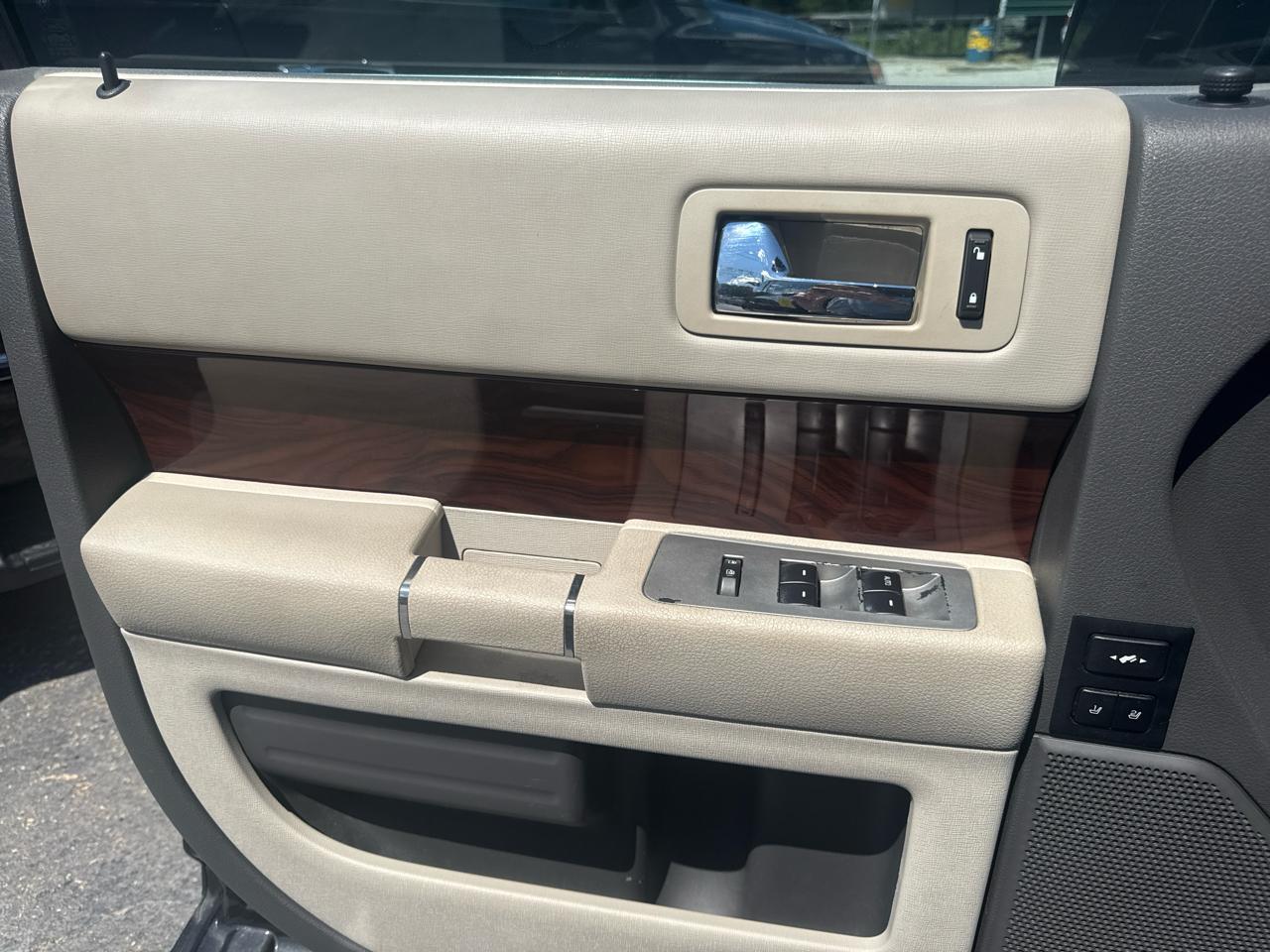 Ford Flex SEL FWD 2010