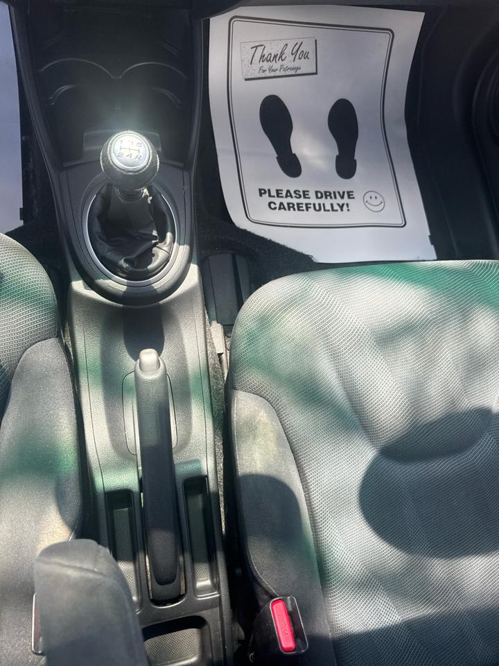 Honda Fit Sport 5-Speed MT 2009