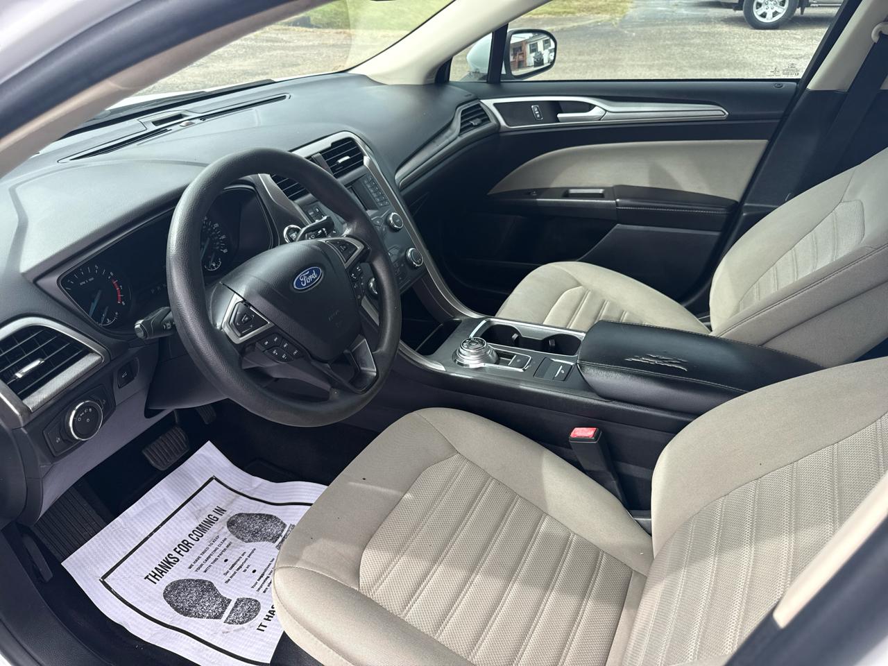 Ford Fusion S 2020