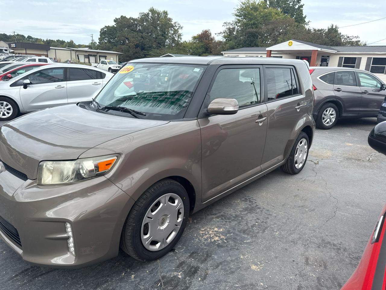 Scion xB 5-Door Wagon 5-Spd MT 2014