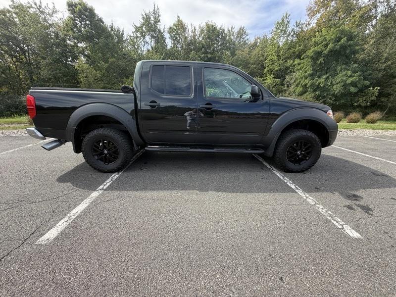 Nissan Frontier PRO-4X Crew Cab 5AT 4WD 2016