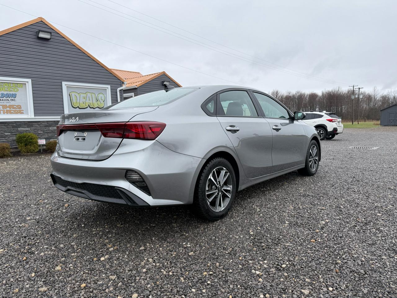 2023 Kia Forte LXS - Photo 8