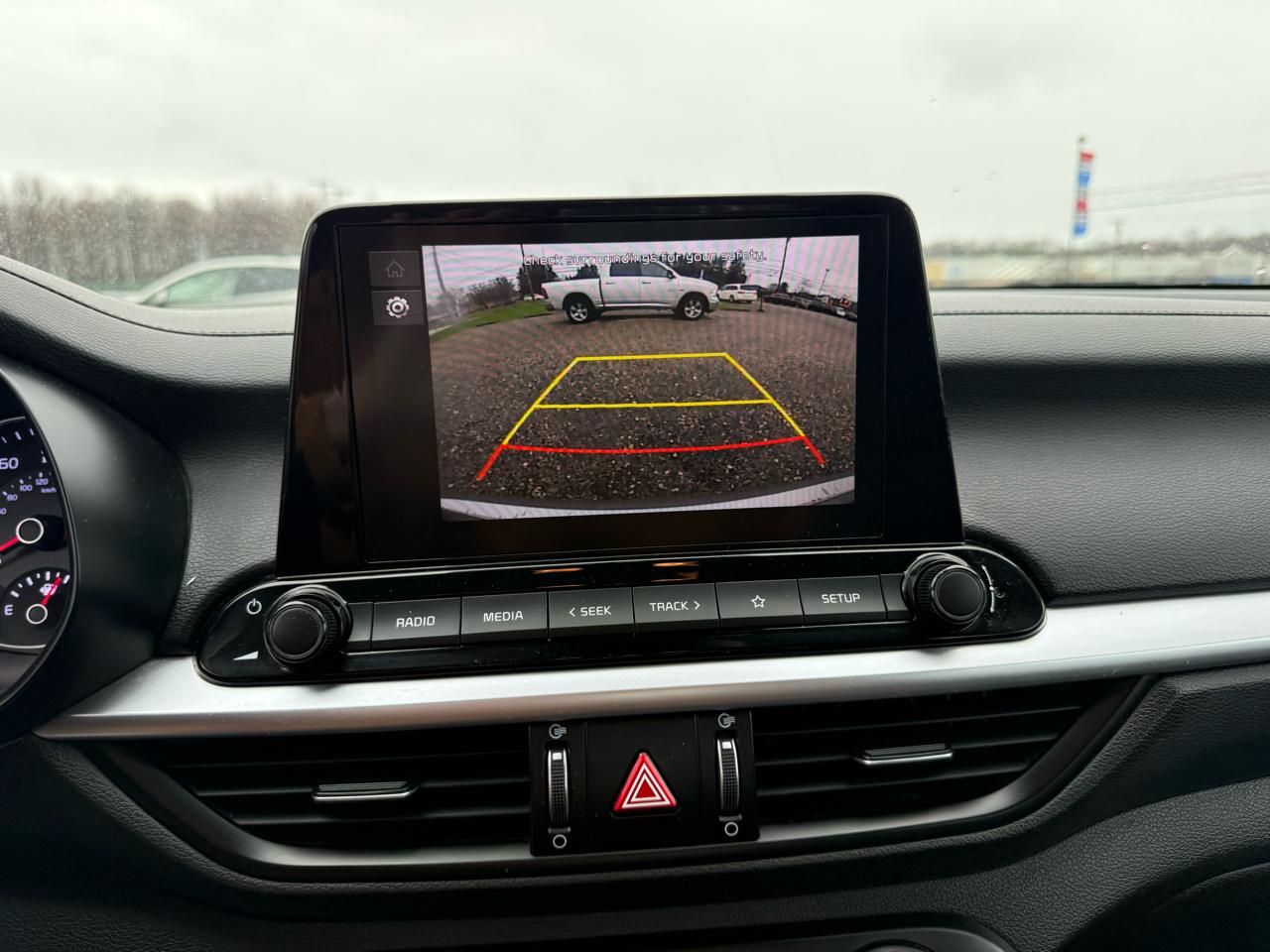 2023 Kia Forte LXS - Photo 17