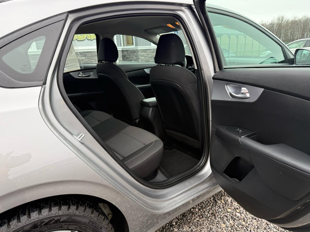 2023 Kia Forte LXS - Photo 22