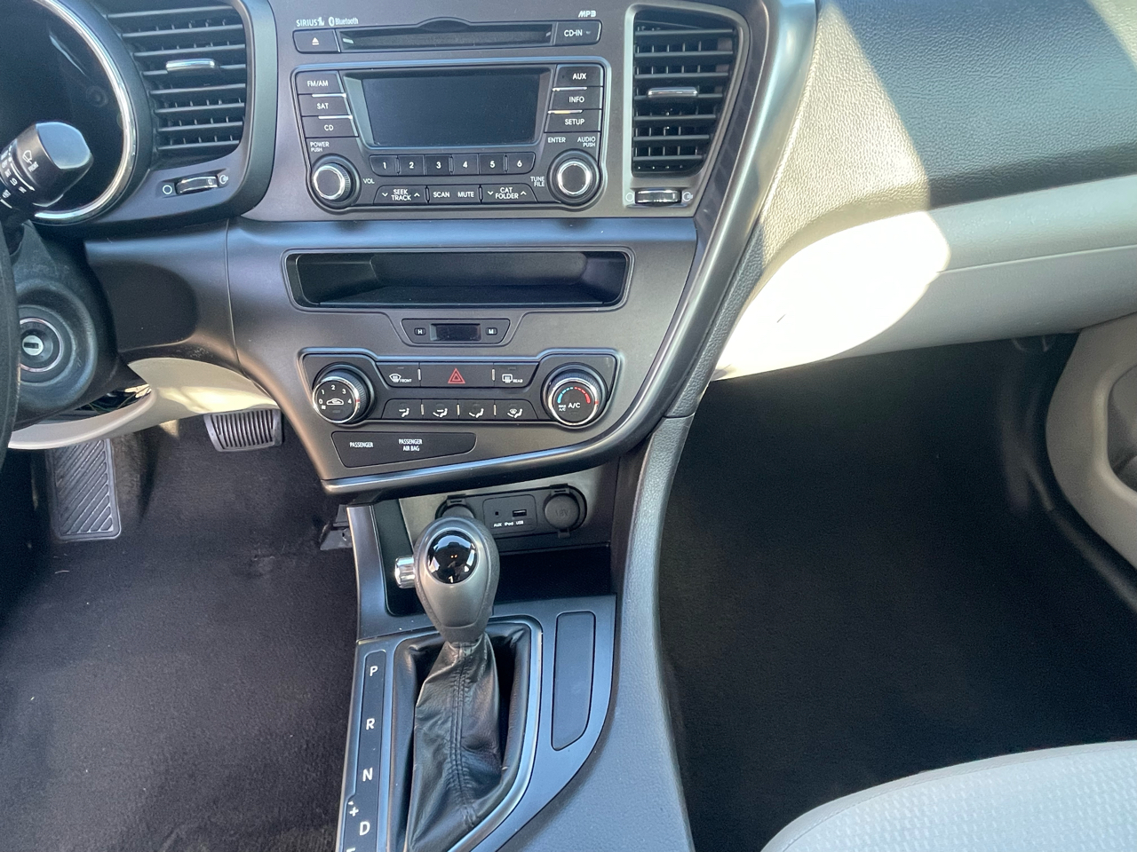 Kia Optima 4dr Sdn LX 2012