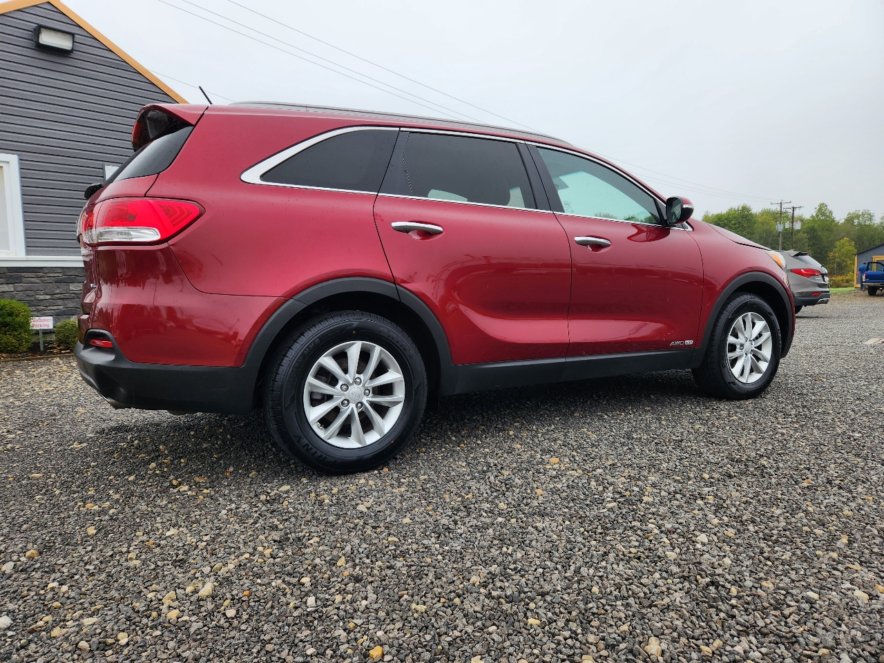 2017 Kia Sorento LX V6 photo 2