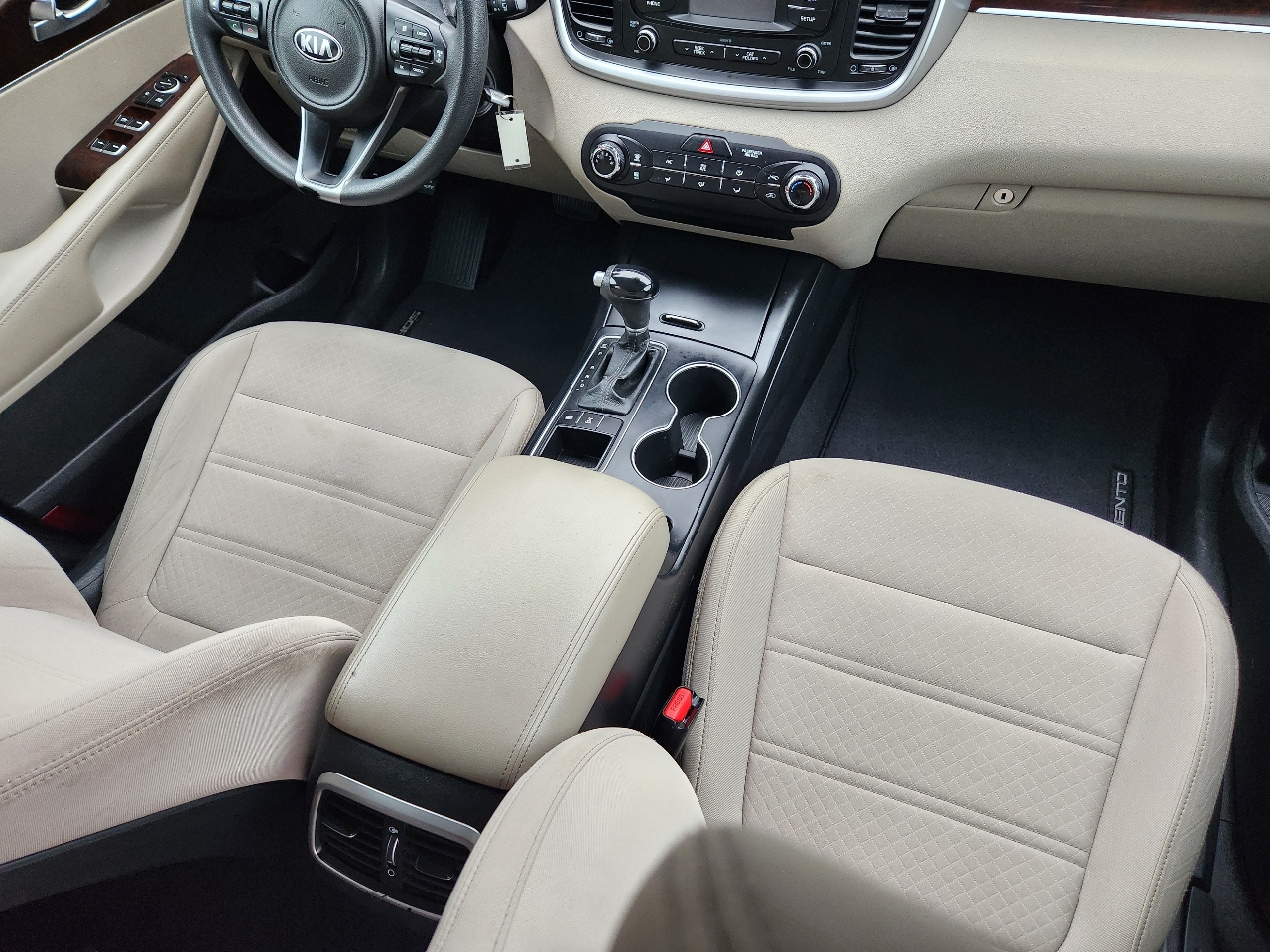 2017 Kia Sorento LX V6 photo 21