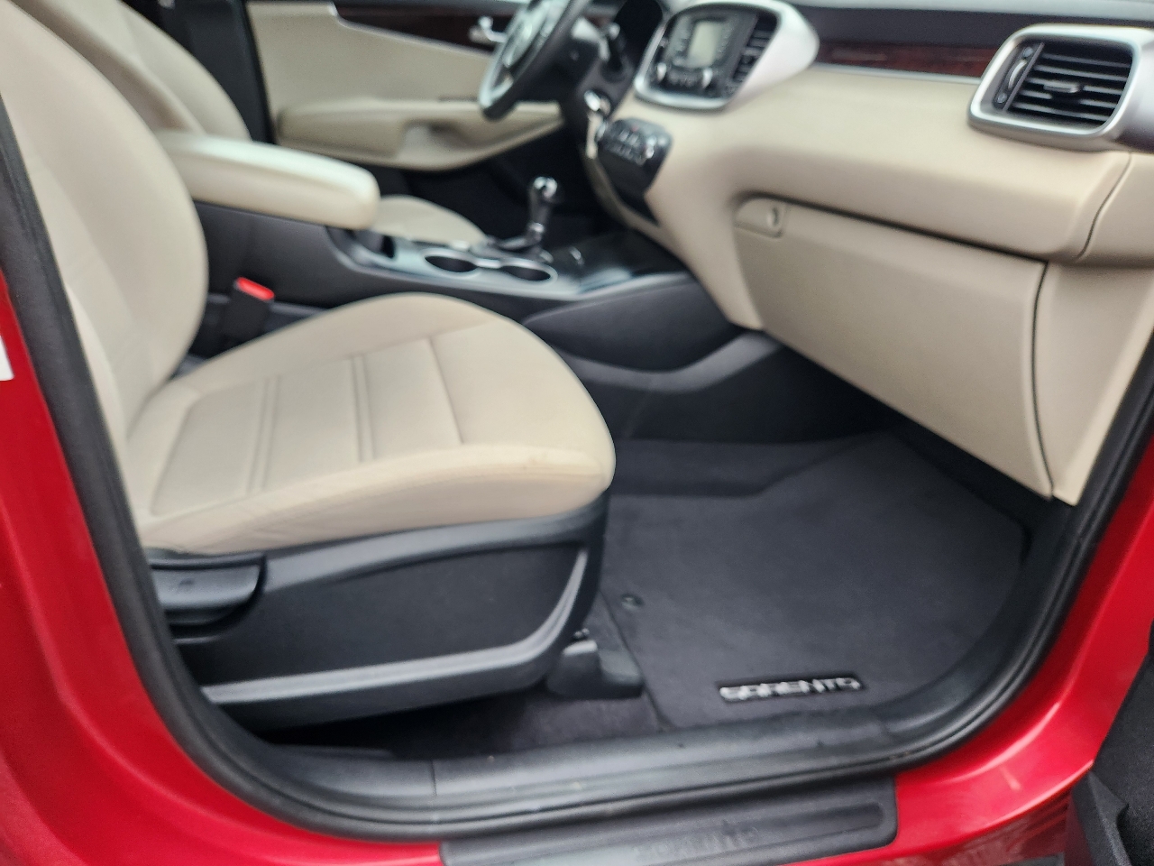 2017 Kia Sorento LX V6 photo 22