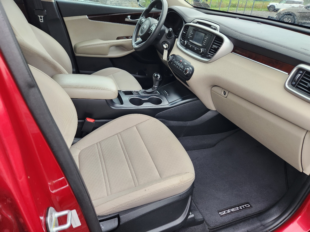 2017 Kia Sorento LX V6 photo 23