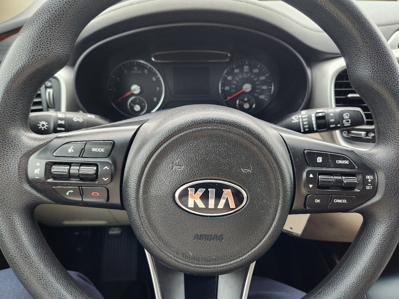 2017 Kia Sorento LX V6 photo 13