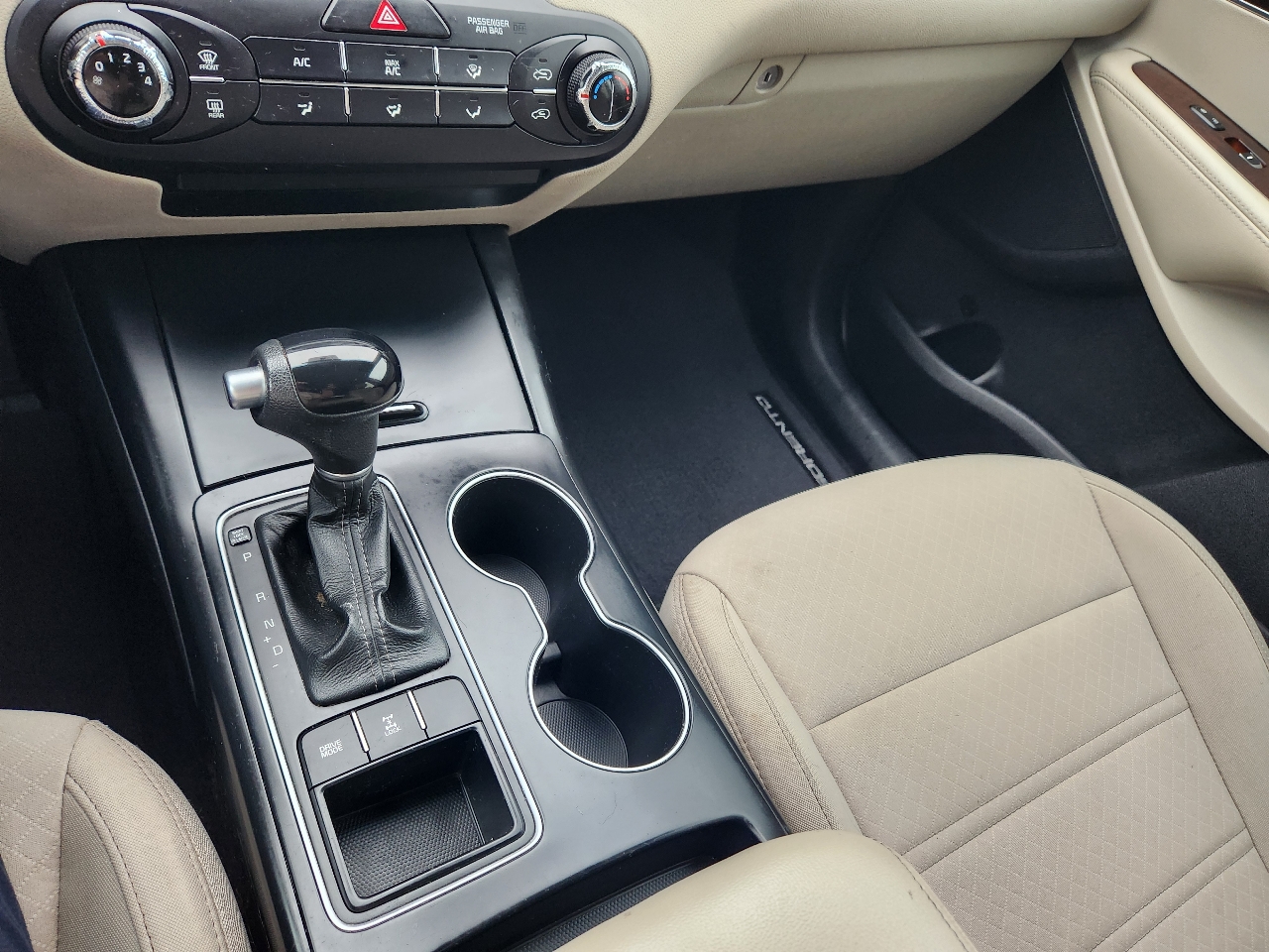 2017 Kia Sorento LX V6 photo 16