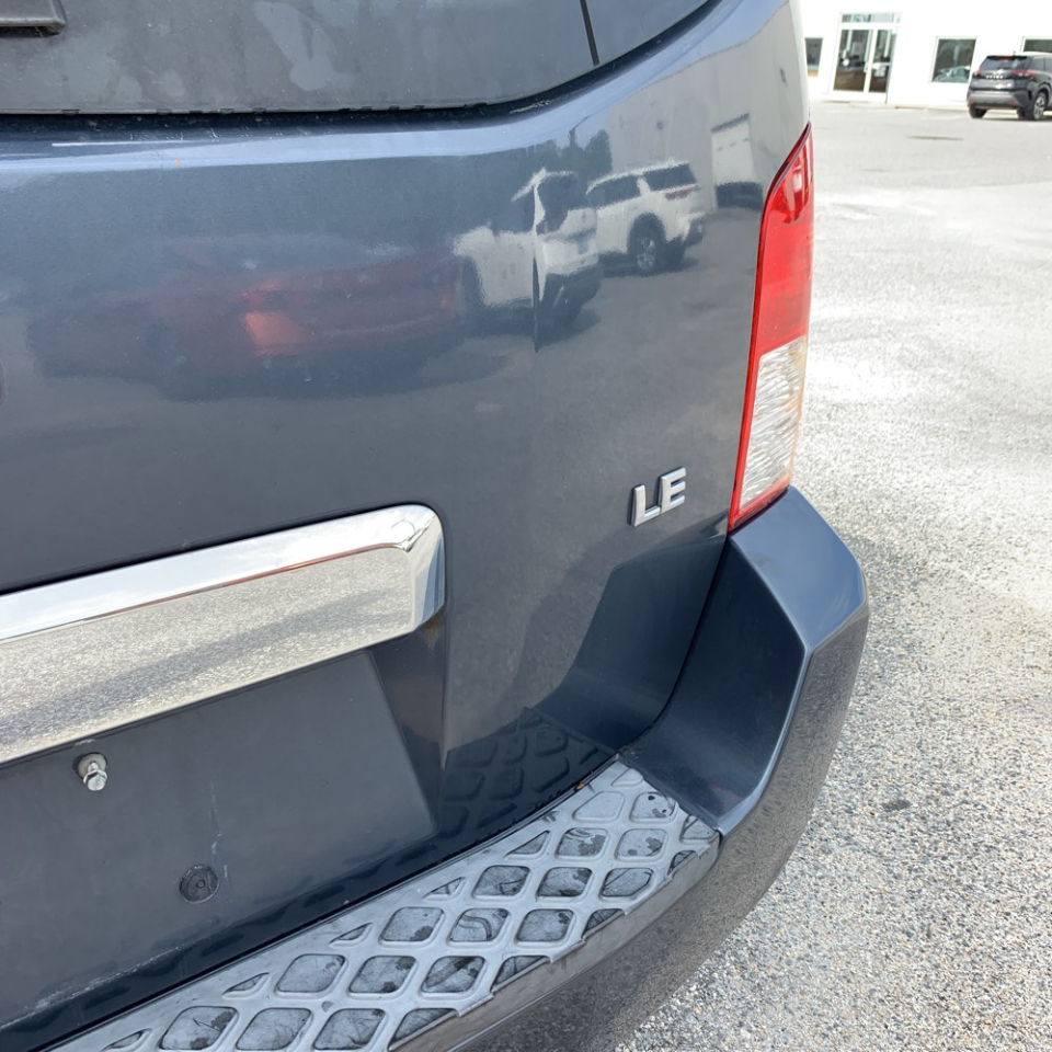 Nissan Pathfinder XE 4WD 2005 Nissan Pathfinder XE 4WD 2005