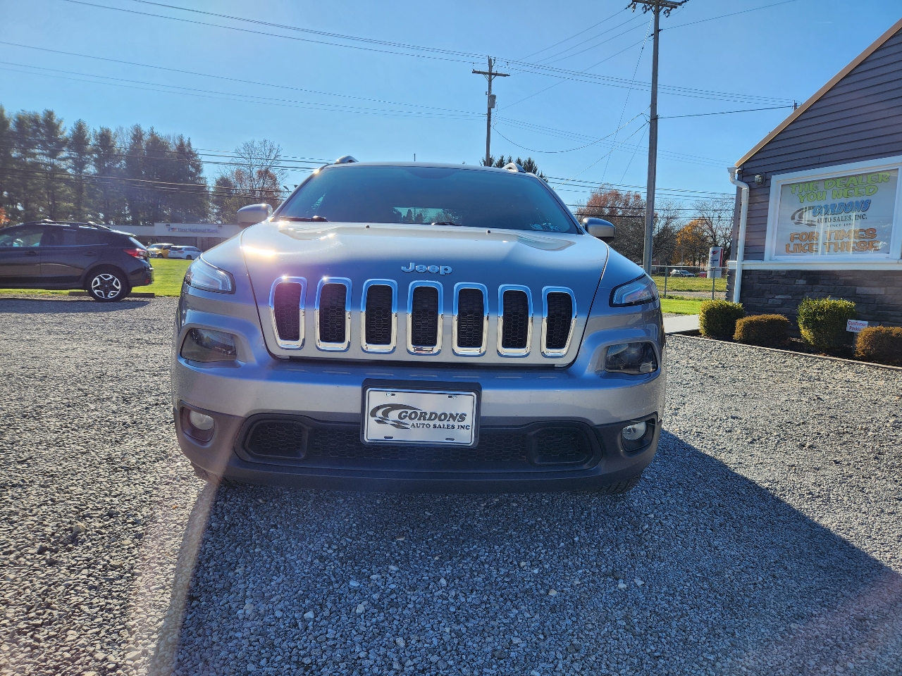2015 Jeep Cherokee Latitude photo 2