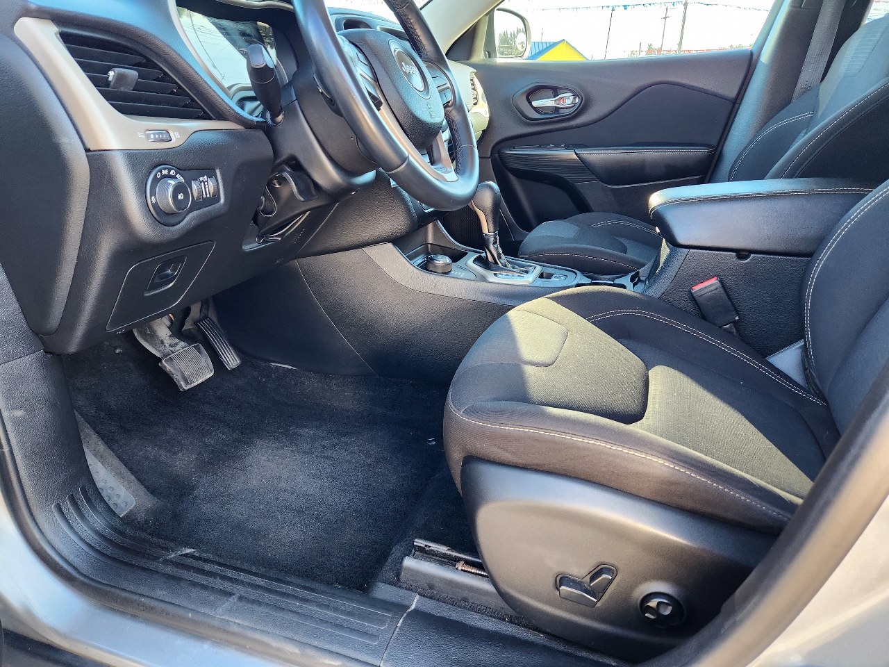 Jeep Cherokee Latitude 4WD 2015