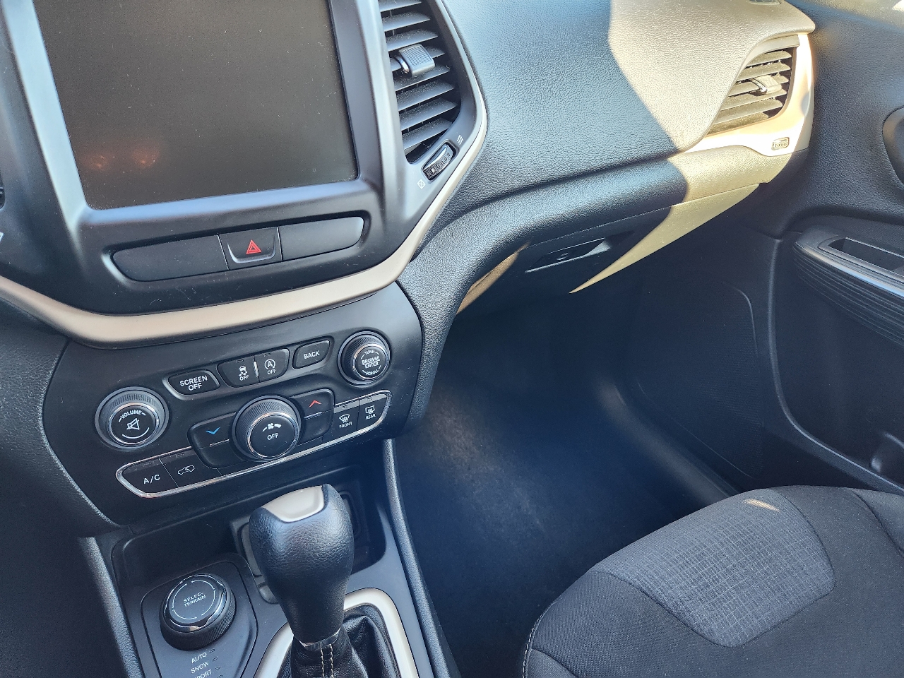 Jeep Cherokee Latitude 4WD 2015