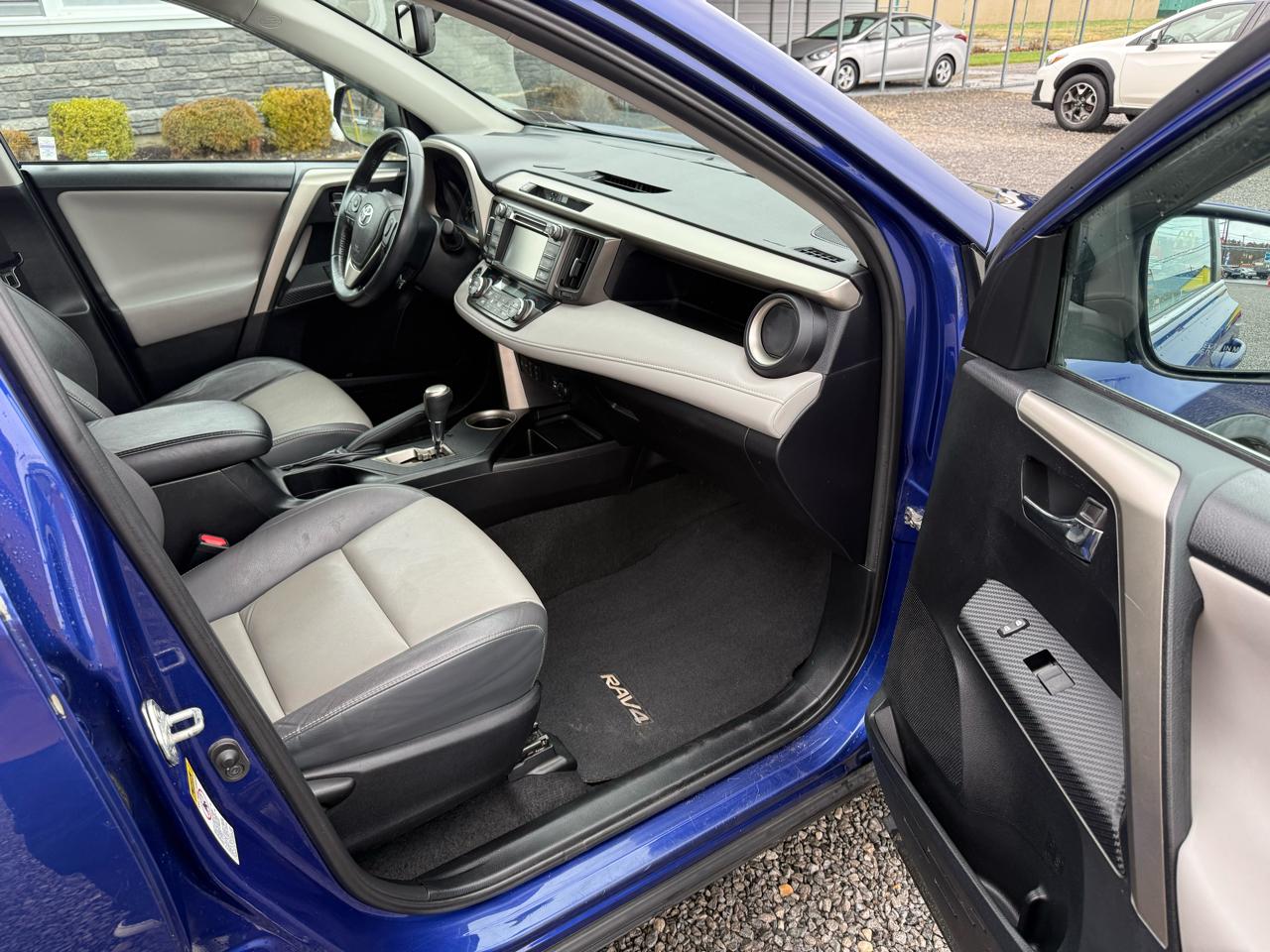 Toyota RAV4 Limited AWD 2014