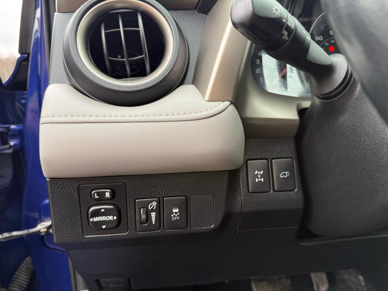 Toyota RAV4 Limited AWD 2014