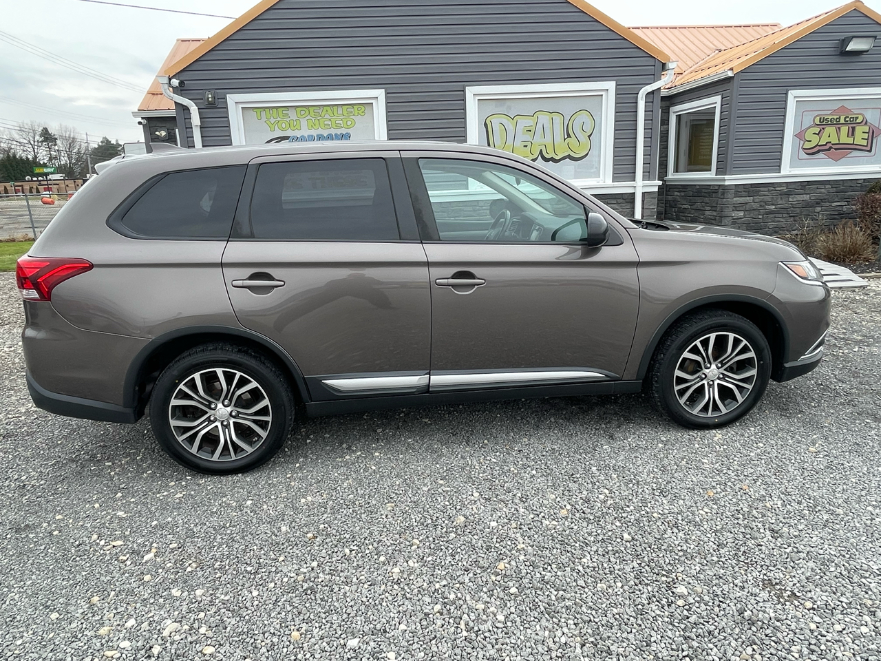 Mitsubishi Outlander ES AWD 2017