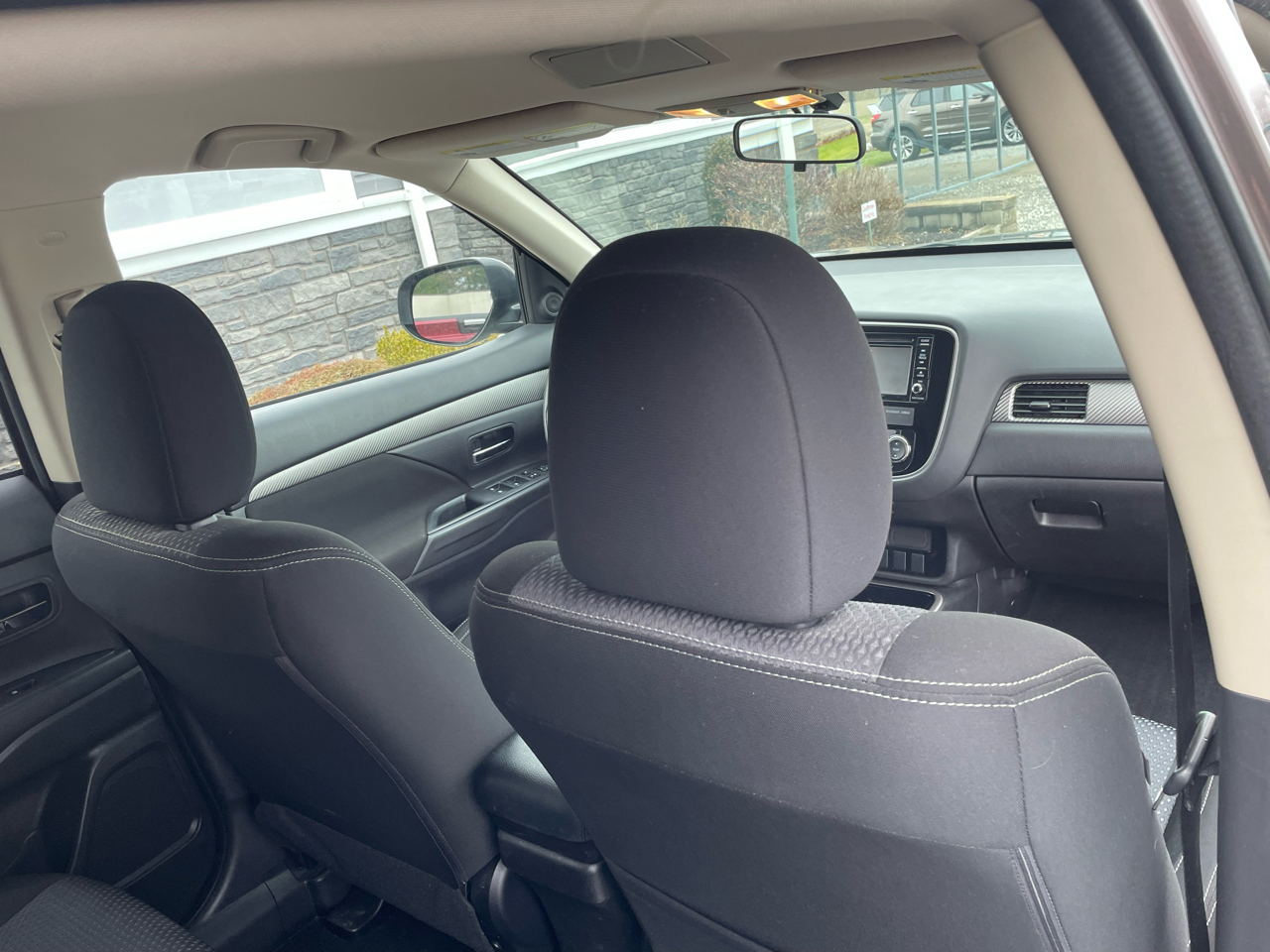 Mitsubishi Outlander ES AWD 2017