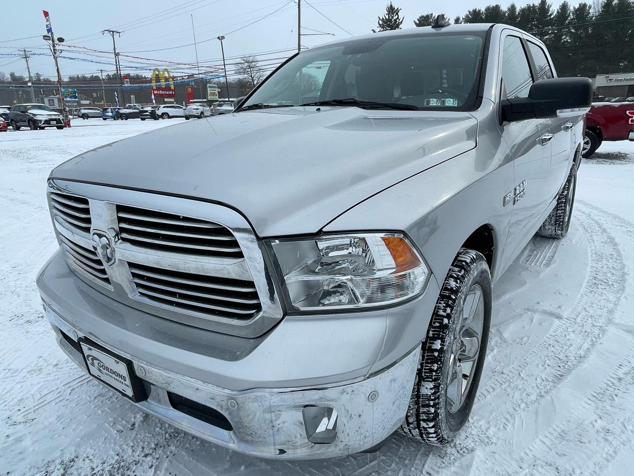 RAM 1500 Big Horn/Lone Star 4x4 Crew Cab 5'7" Box 2017