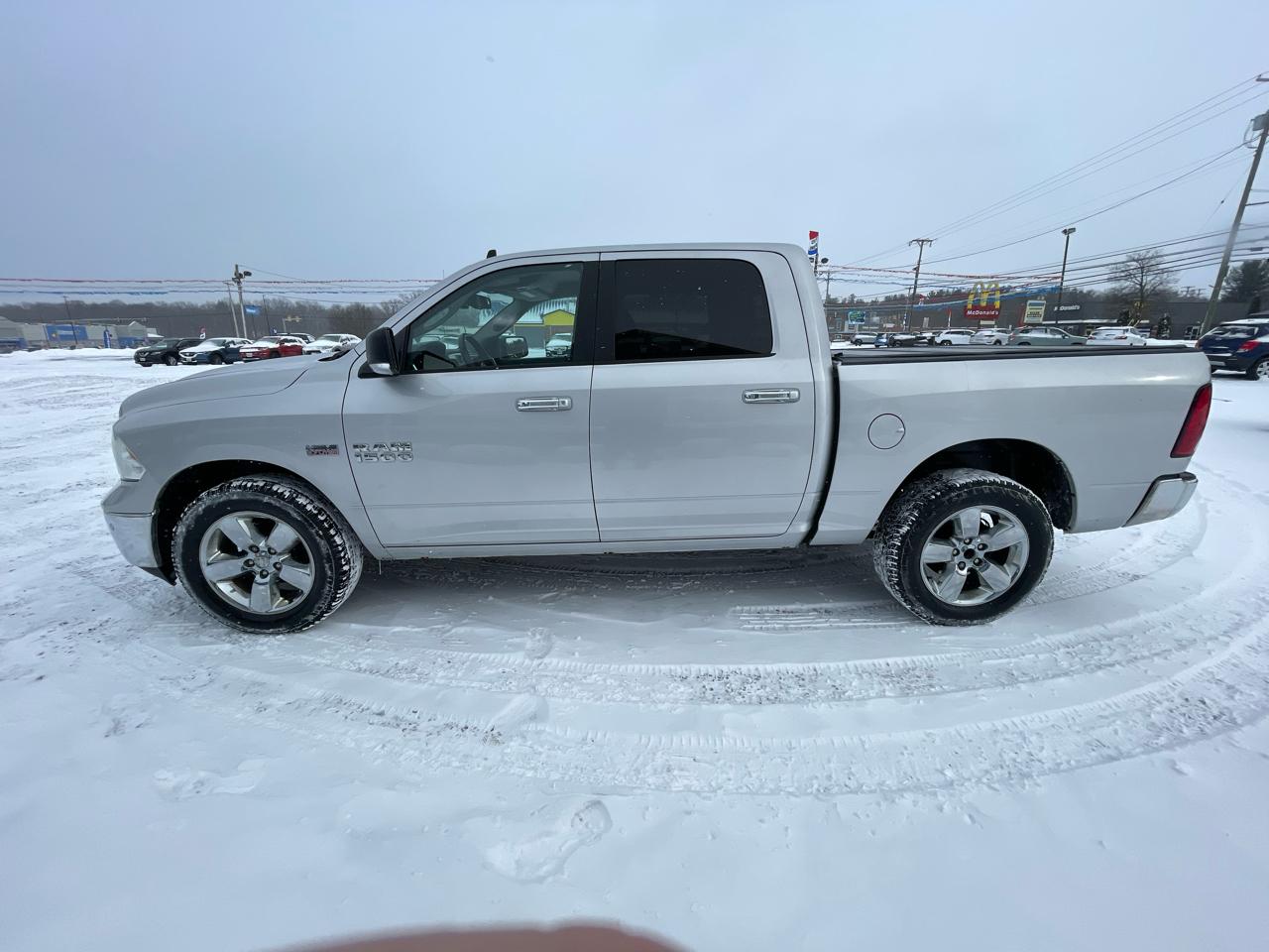 RAM 1500 Big Horn/Lone Star 4x4 Crew Cab 5'7" Box 2017