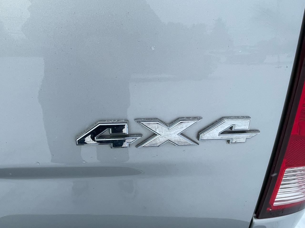 RAM 1500 Big Horn/Lone Star 4x4 Crew Cab 5'7" Box 2017