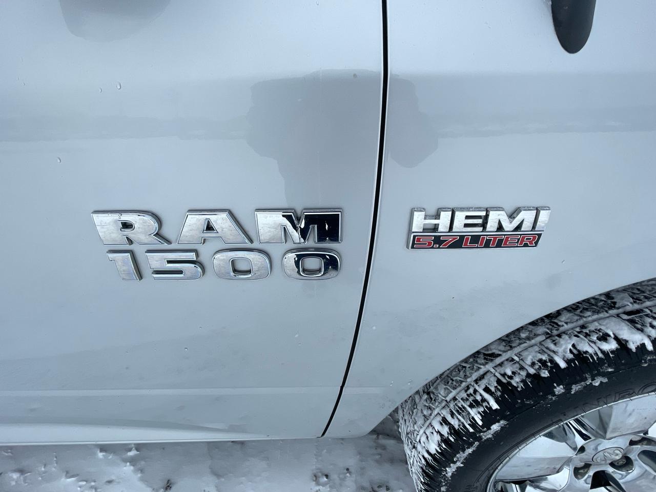 RAM 1500 Big Horn/Lone Star 4x4 Crew Cab 5'7" Box 2017