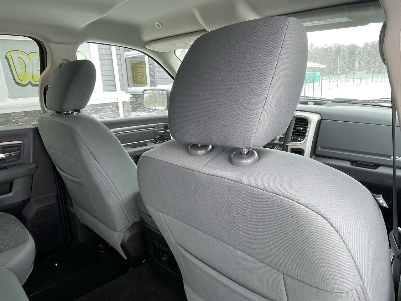 RAM 1500 Big Horn/Lone Star 4x4 Crew Cab 5'7" Box 2017