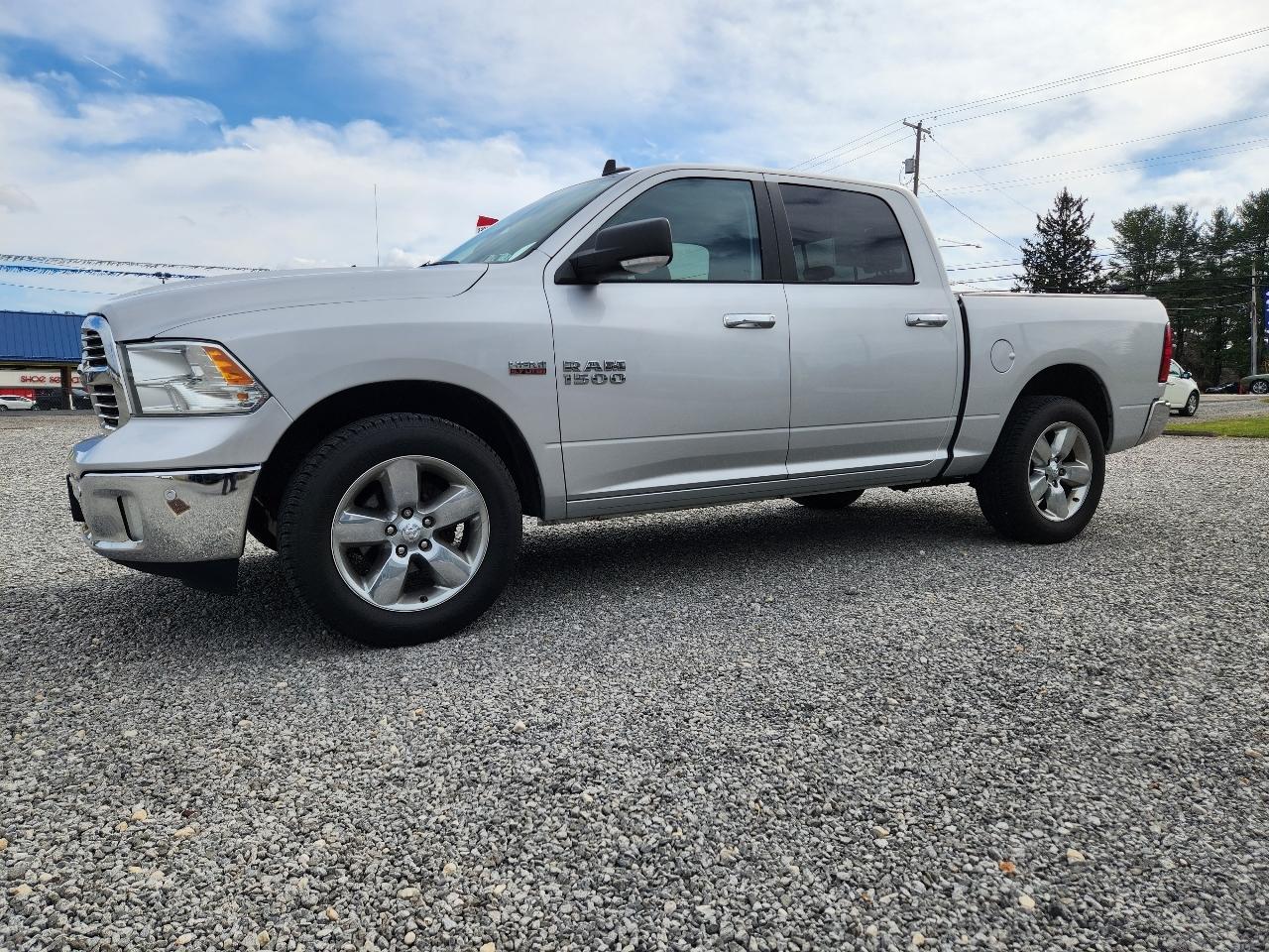 RAM 1500 Big Horn/Lone Star 4x4 Crew Cab 5'7" Box 2017