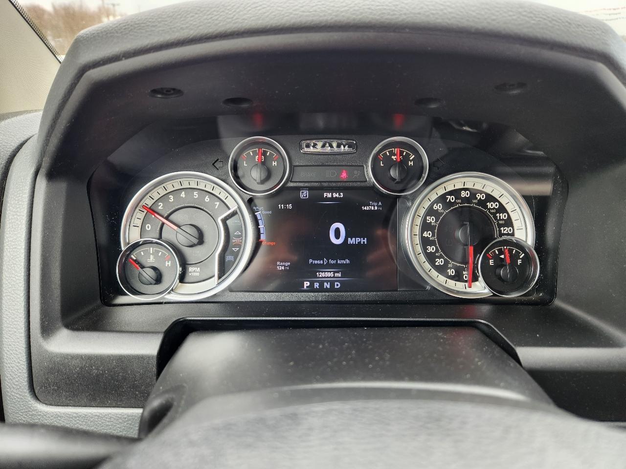 RAM 1500 Big Horn/Lone Star 4x4 Crew Cab 5'7" Box 2017