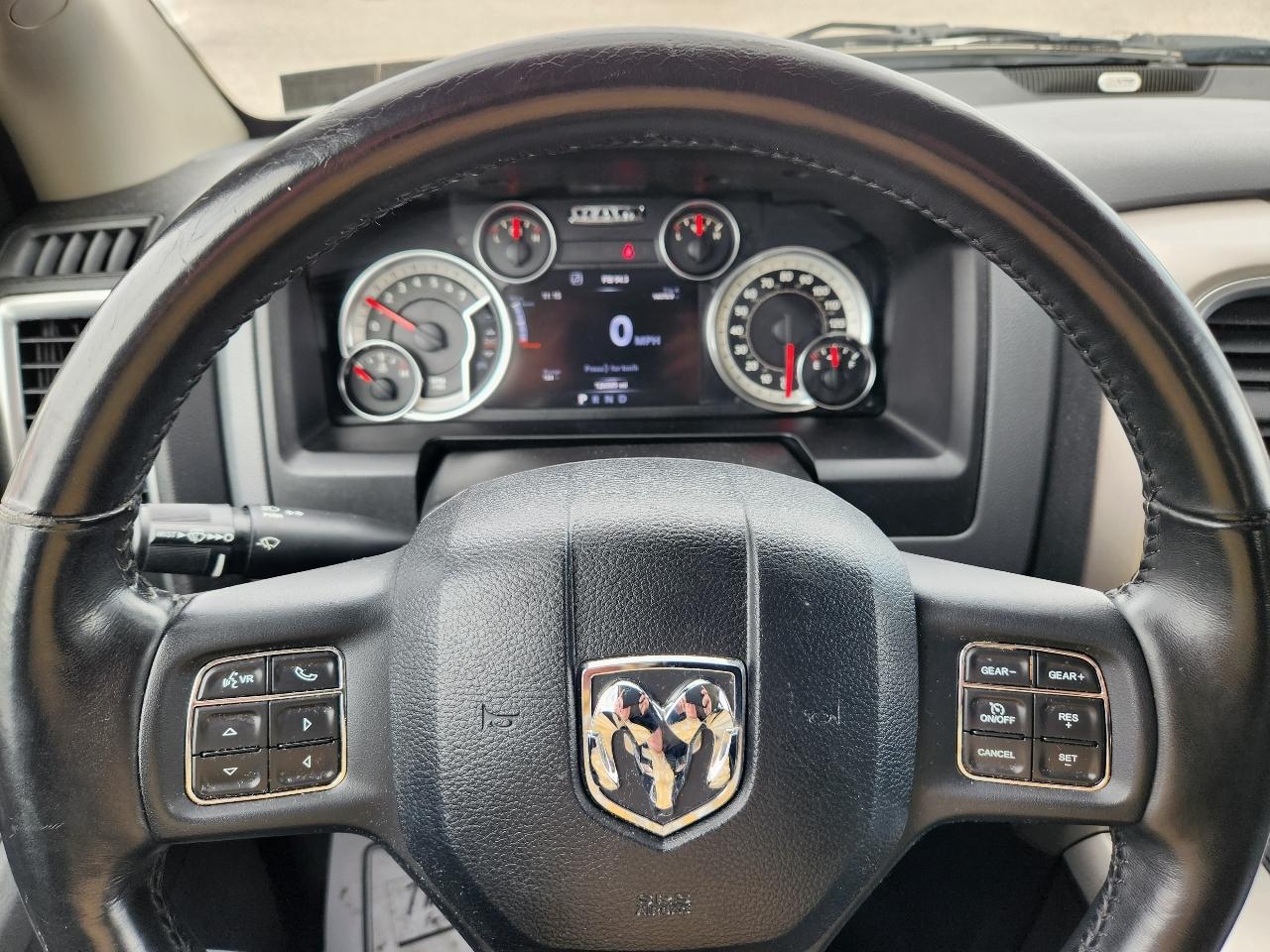 RAM 1500 Big Horn/Lone Star 4x4 Crew Cab 5'7" Box 2017