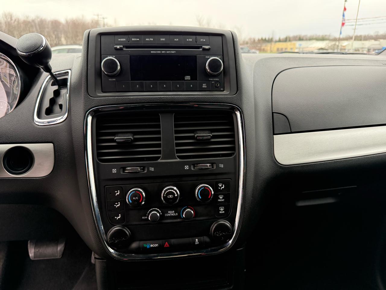 Dodge Grand Caravan SE 2015