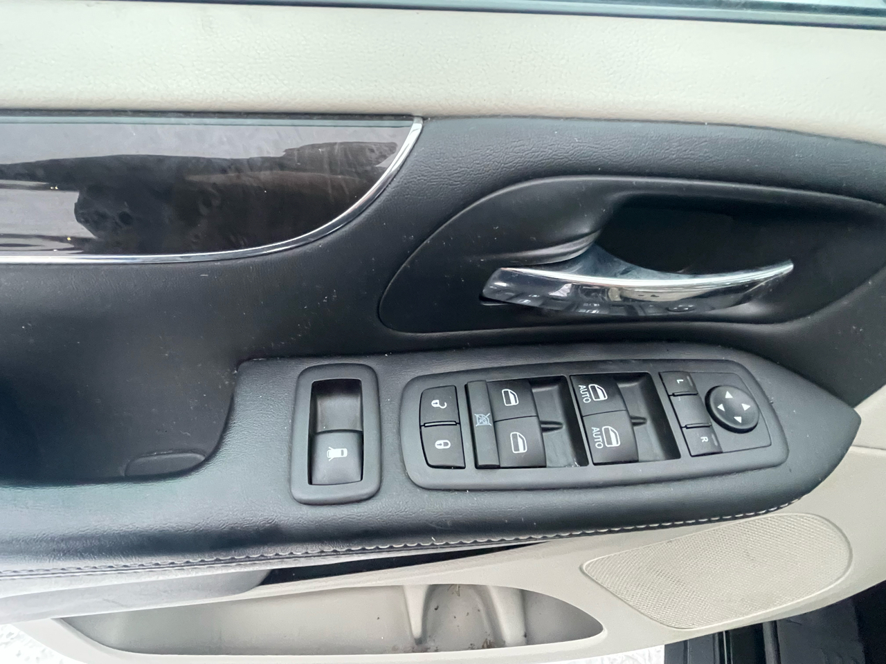 Chrysler Town & Country Touring 2016