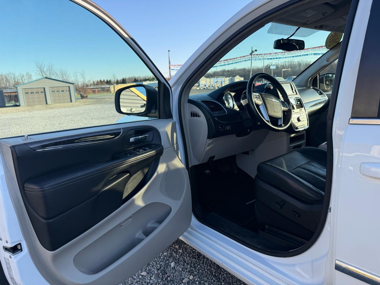 Chrysler Town & Country Touring 2016