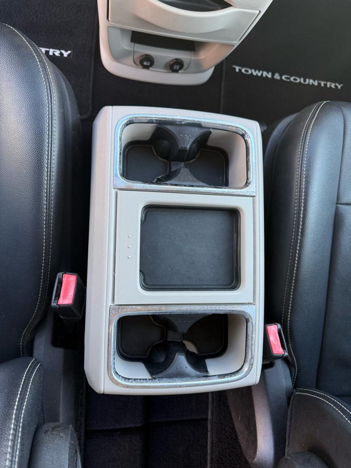 Chrysler Town & Country Touring 2016