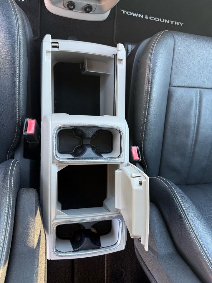 Chrysler Town & Country Touring 2016