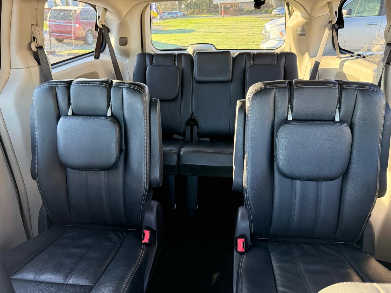 Chrysler Town & Country Touring 2016