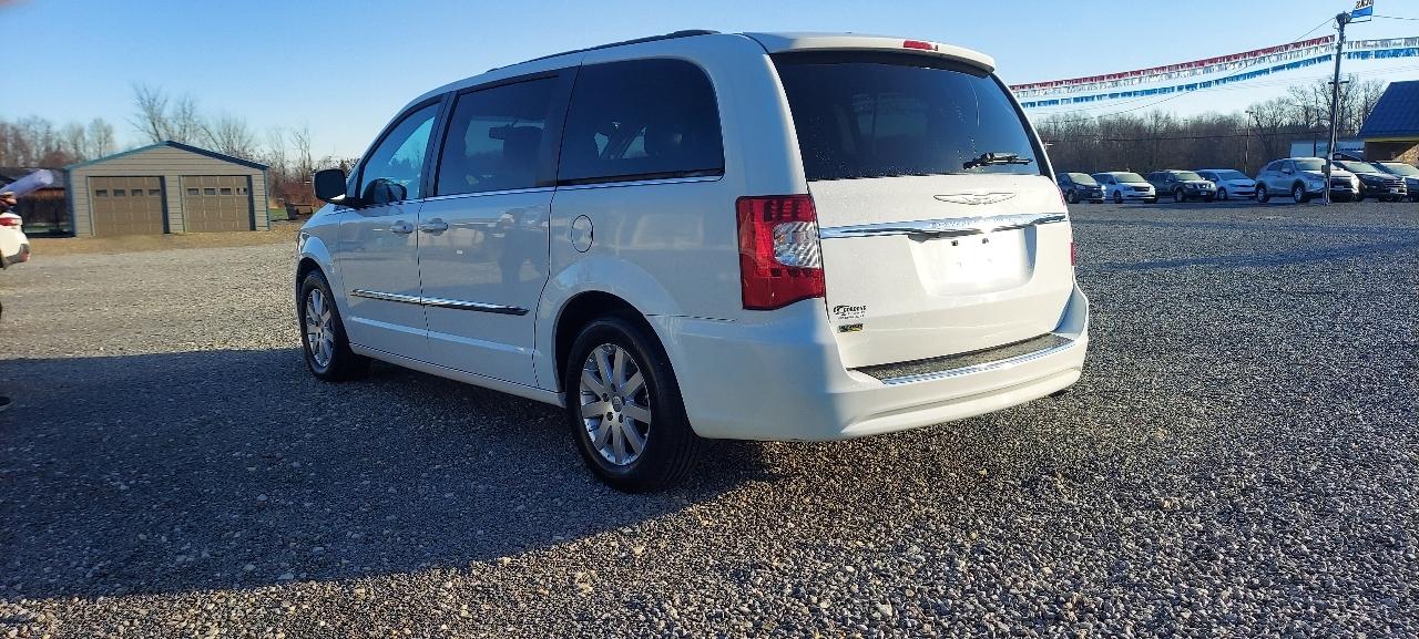 Chrysler Town & Country Touring 2016