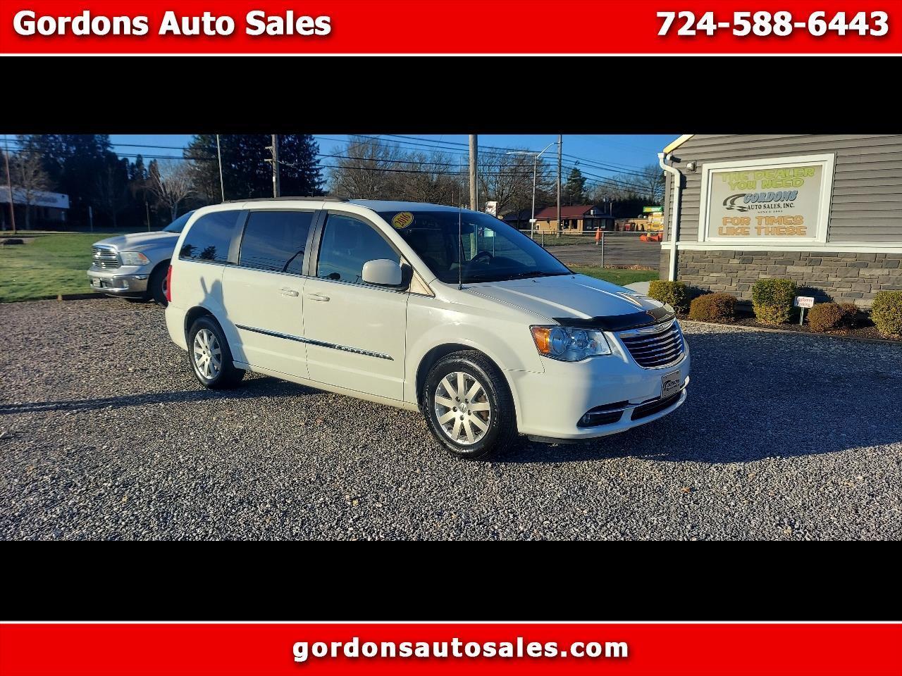 2016 Chrysler Town & Country Touring