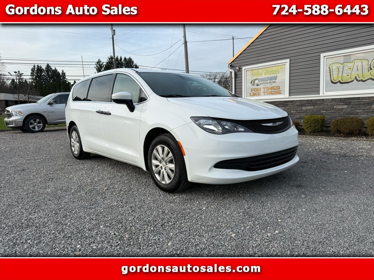 2020 Chrysler Voyager L