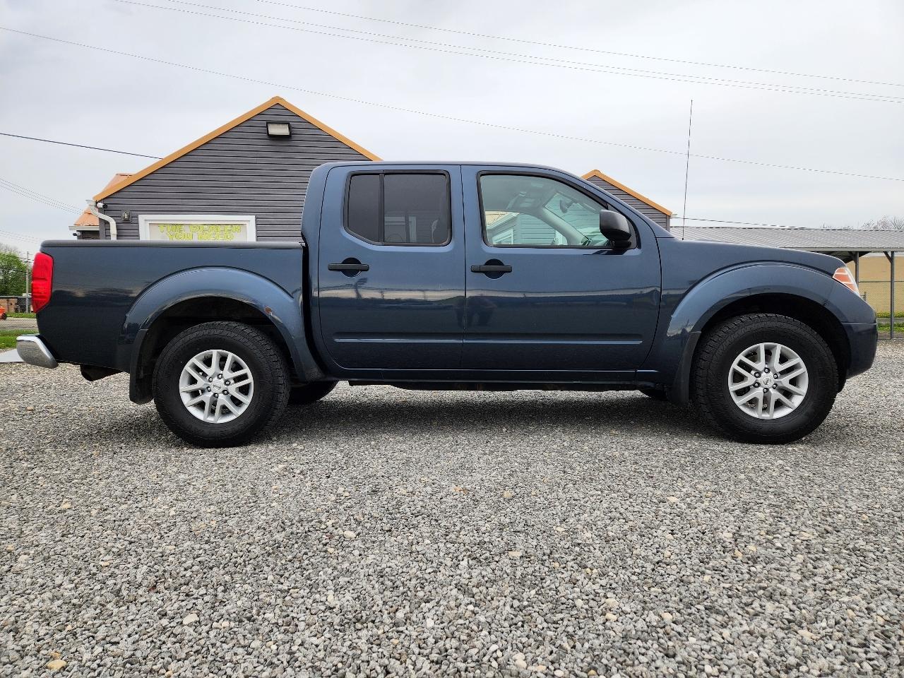 Nissan Frontier SV Crew Cab 4WD 2017