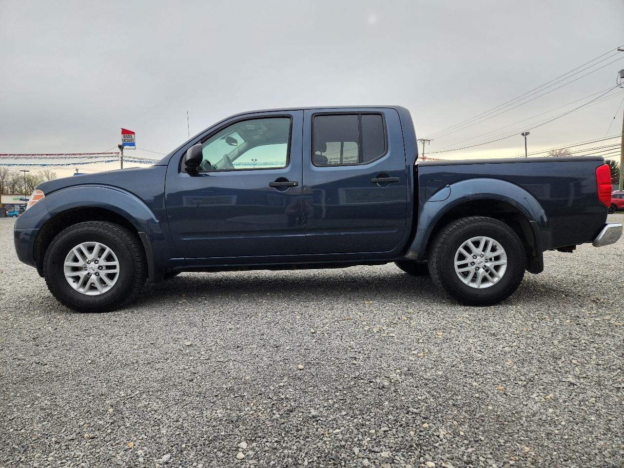 Nissan Frontier SV Crew Cab 4WD 2017