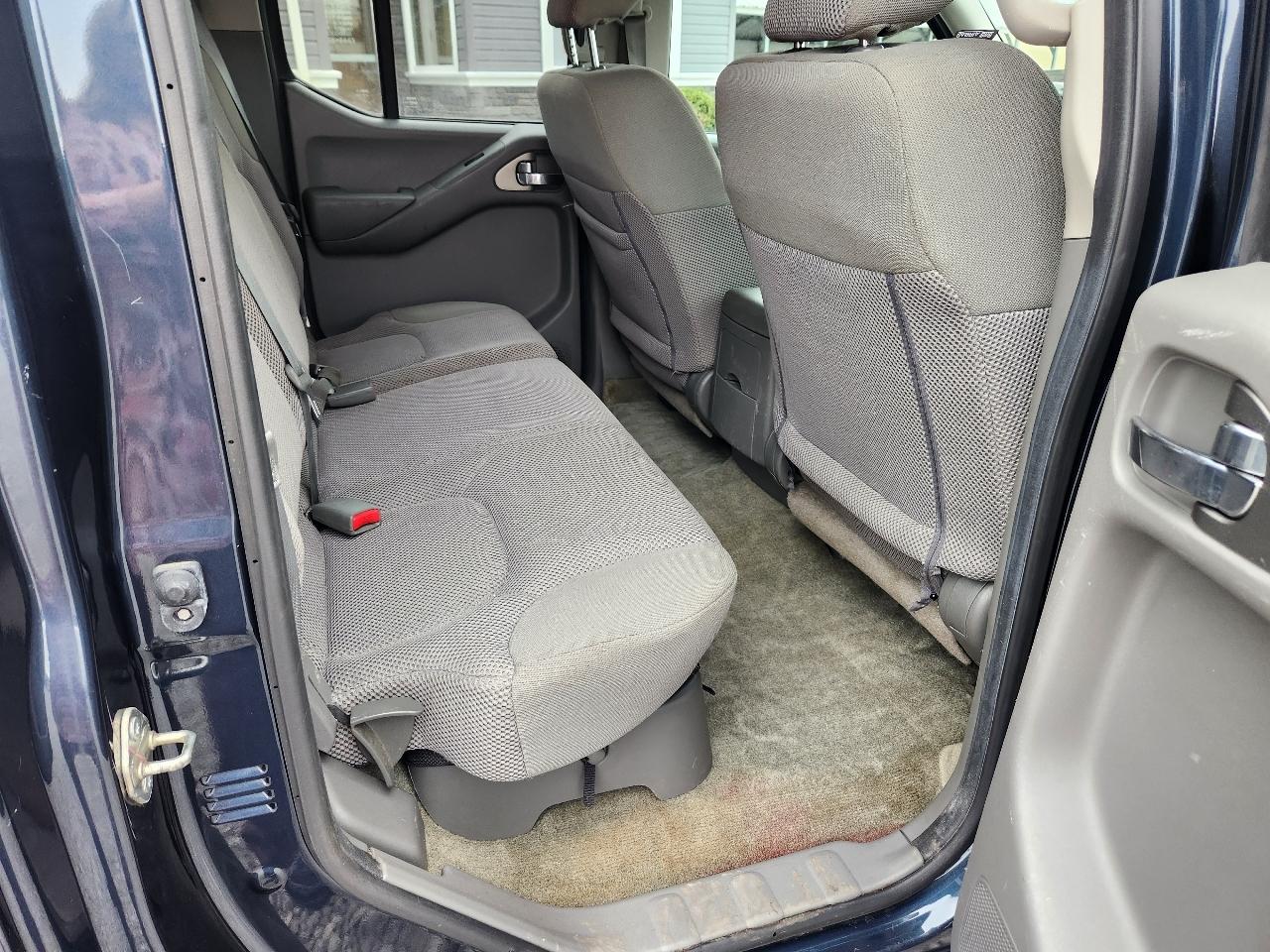 Nissan Frontier SV Crew Cab 4WD 2017
