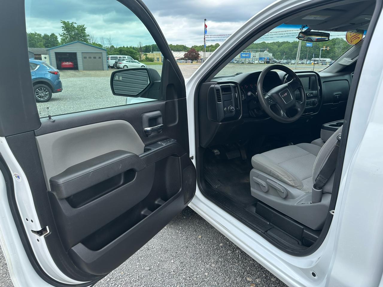 GMC Sierra 1500 Reg Cab 133.0" WB 4WD 2018