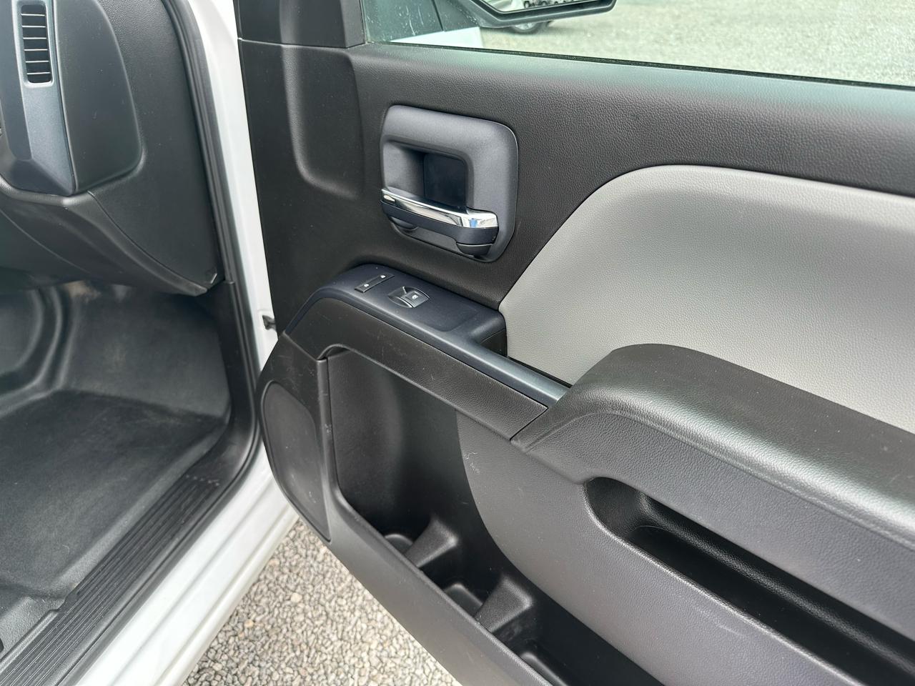 GMC Sierra 1500 Reg Cab 133.0" WB 4WD 2018