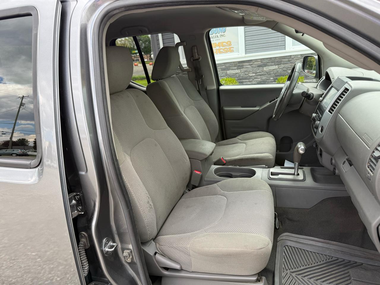 Nissan Frontier  2019