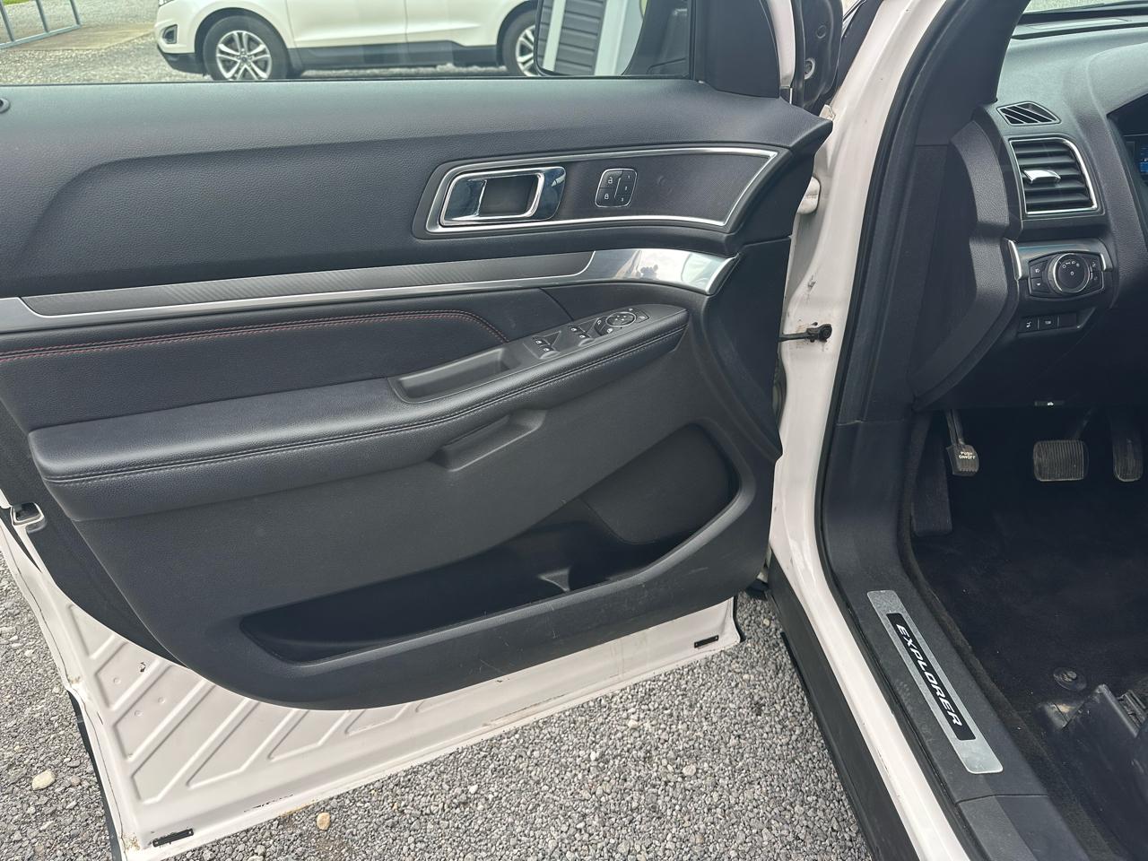 Ford Explorer Sport 4WD 2016